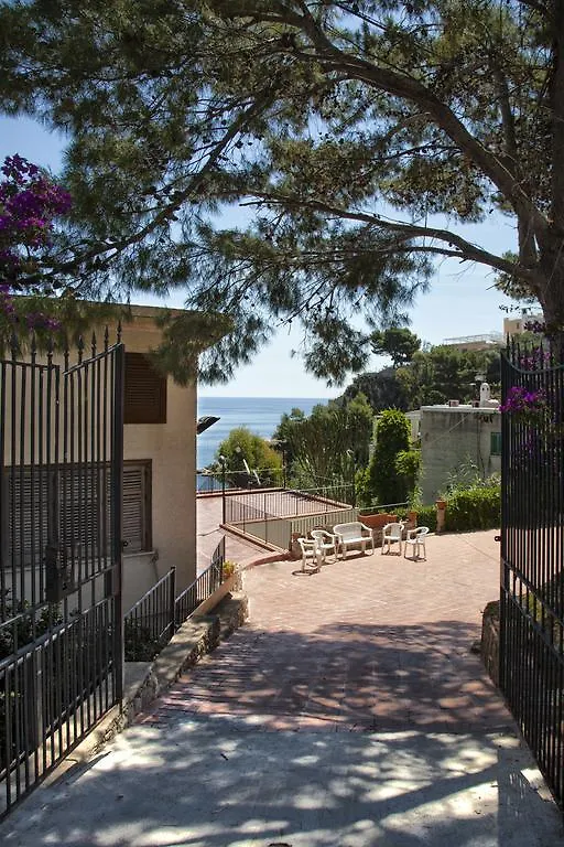Villa Buonasera Santa Flavia 0*,